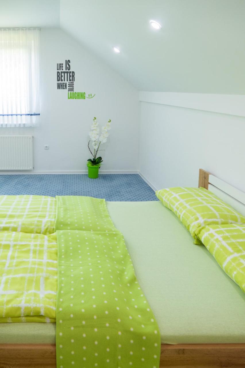 Modrin Apartments คัมนิค ภายนอก รูปภาพ